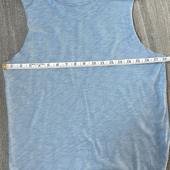 NWT Chaser Gauze Jersey Mock Neck Muscle Tank w/ Raw Edge Hem Light Blue Small - Picture 10 of 13